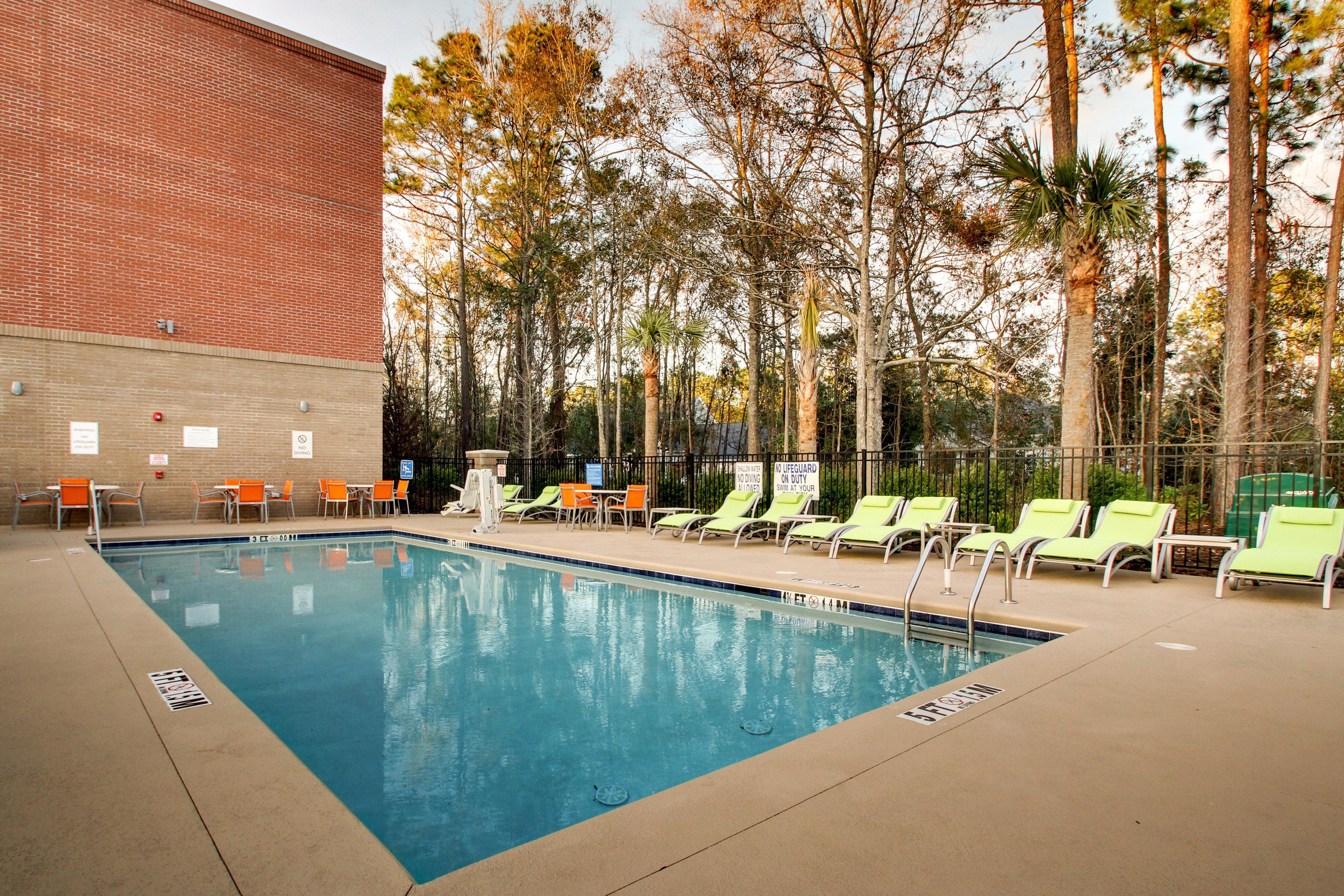 Holiday Inn Express & Suites Charleston Ne Mt Pleasant Us17 By Ihg Маунт-Плезант Экстерьер фото