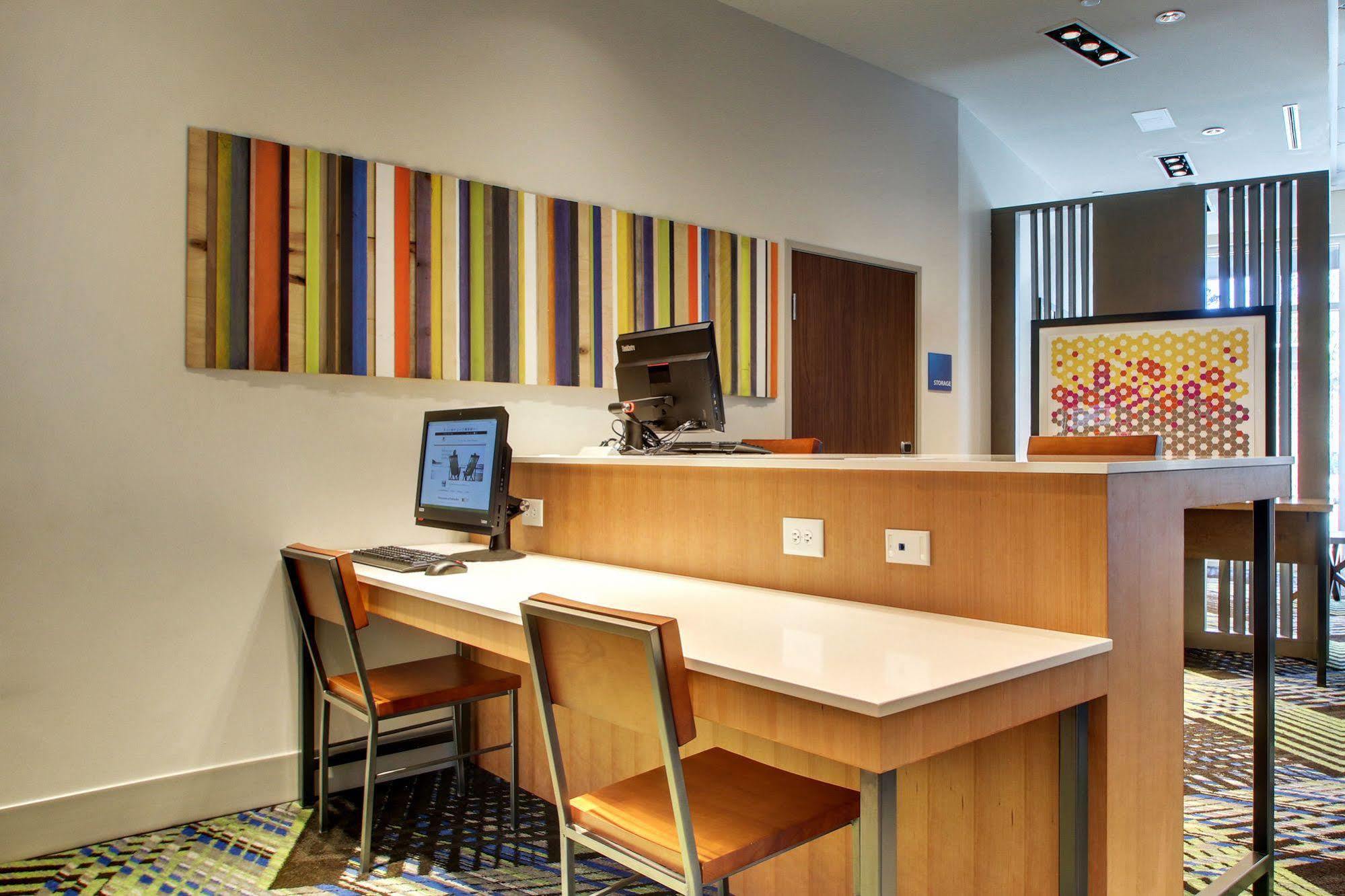 Holiday Inn Express & Suites Charleston Ne Mt Pleasant Us17 By Ihg Маунт-Плезант Экстерьер фото